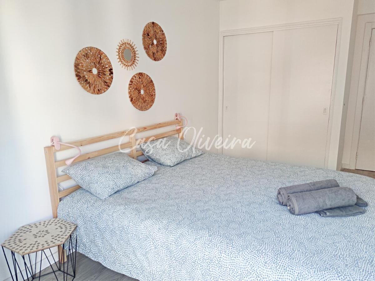 Casa Oliveira - Sunny 2-Bed Retreat Steps From The Beach アルマカオ・デ・ペラ エクステリア 写真