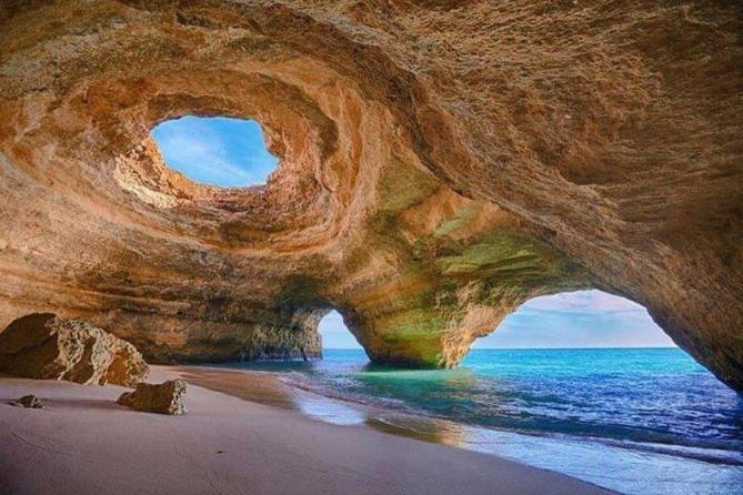 Casa Oliveira - Sunny 2-Bed Retreat Steps From The Beach アルマカオ・デ・ペラ エクステリア 写真